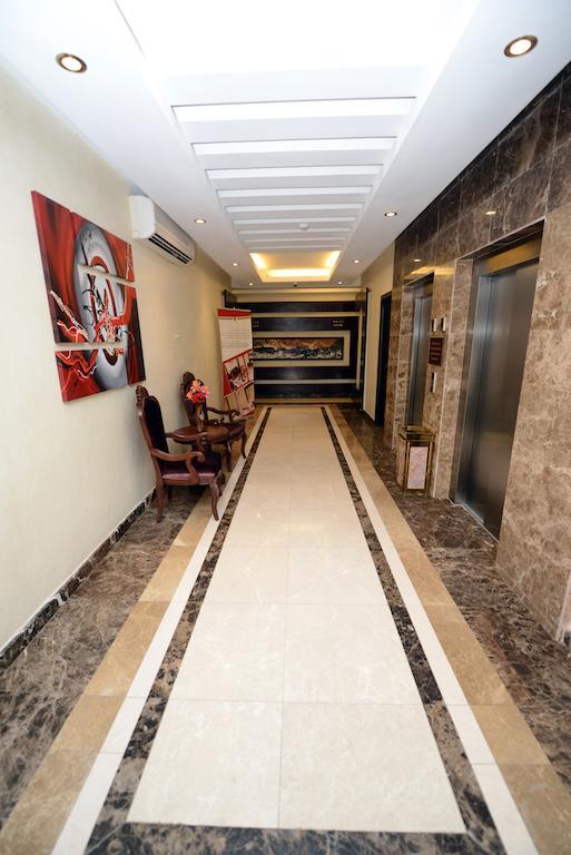 Hotelier Suites Riyadh Exteriör bild
