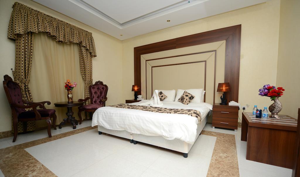 Hotelier Suites Riyadh Rum bild