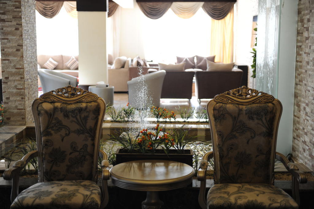 Hotelier Suites Riyadh Exteriör bild