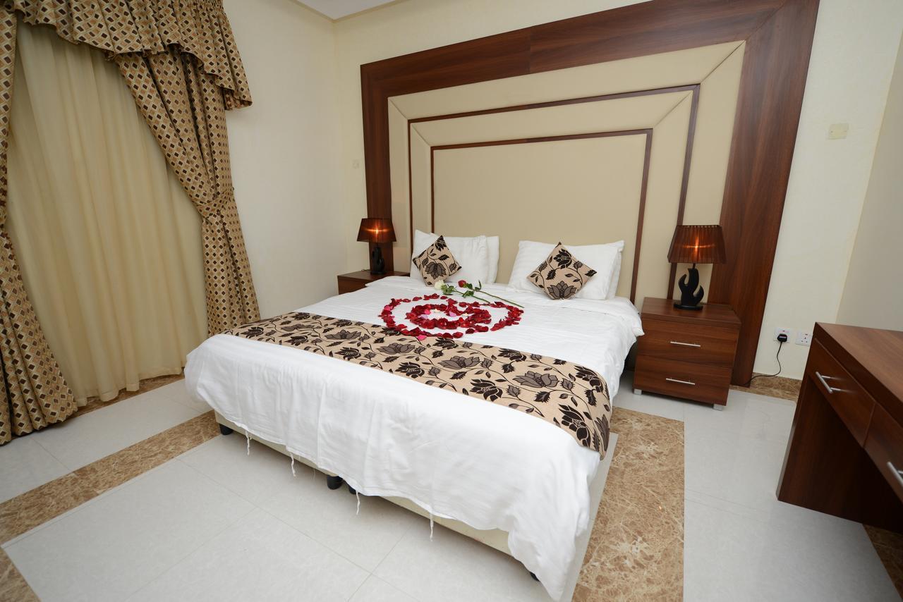 Hotelier Suites Riyadh Exteriör bild