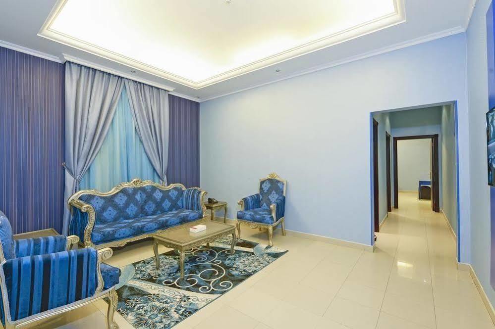 Hotelier Suites Riyadh Exteriör bild